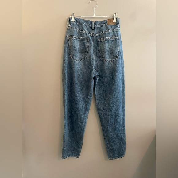 American Eagle Blue Jeans with Distressing and High Waist - Picture 5 of 6